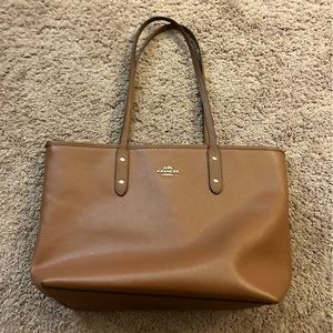 Women’s Coach bag